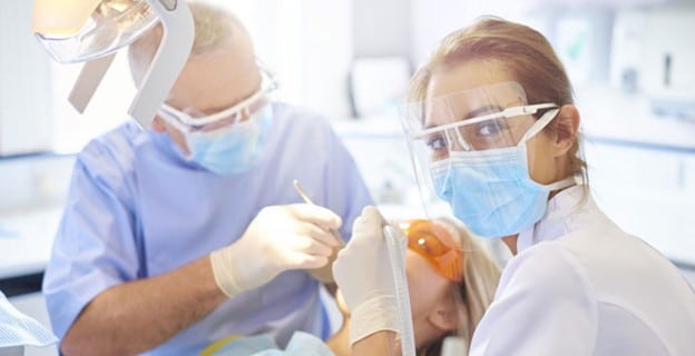 آموزش استخدام در دندانپزشکی