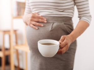 ممکن است نیازی به قطع قهوه در دوران بارداری نداشته باشید